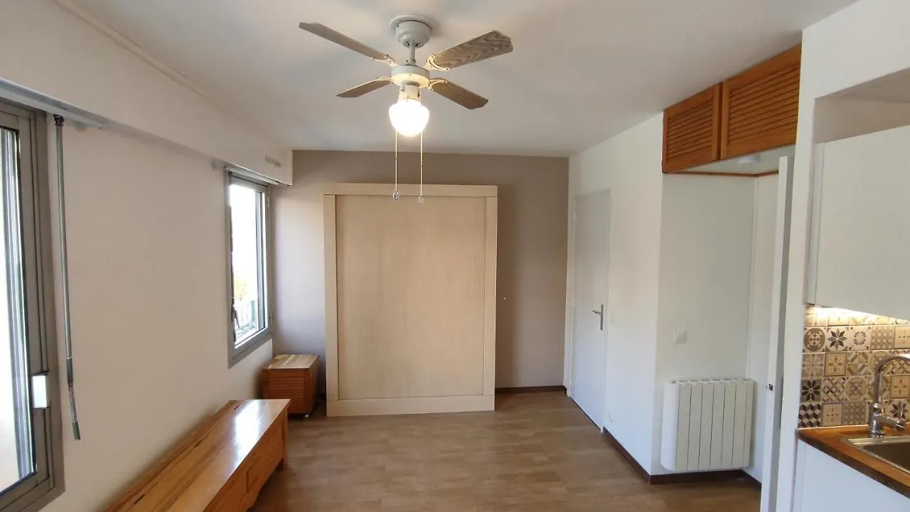 Studio Bandol Centre 2 Etoiles Ideal Emplacement Apartment France